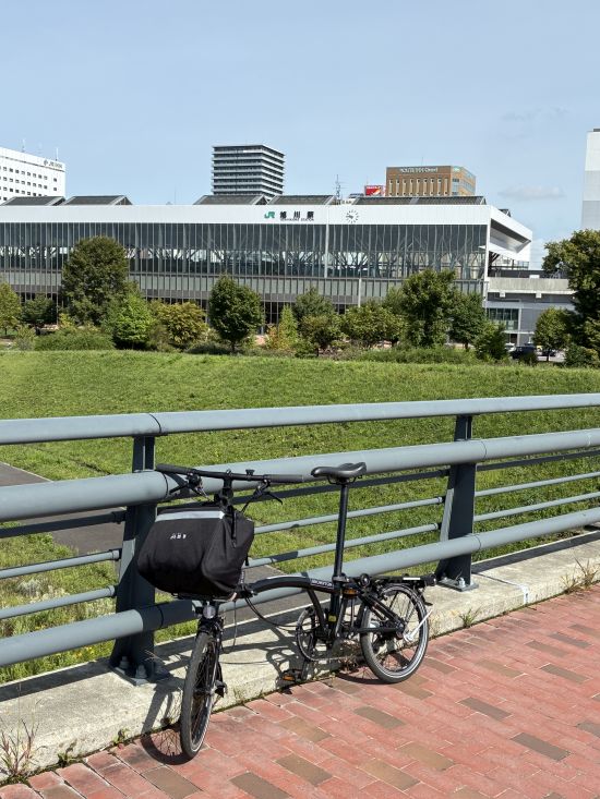 ブロンプトンがパンクで自転車修理工具がない!?クマの出る山中で悲鳴な件